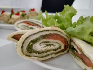 rolada łososiowo-szpinakowa